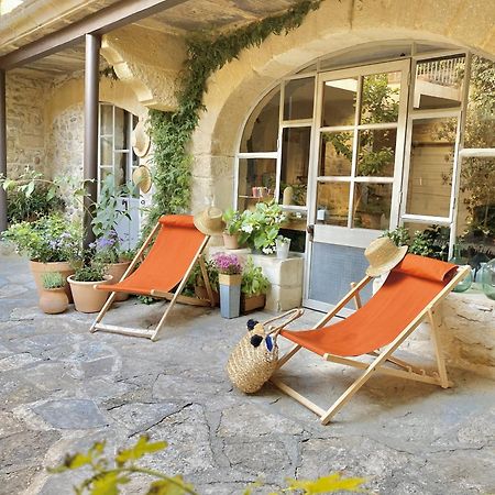 Bed and Breakfast La Dame Jeanne Fontanes  Экстерьер фото
