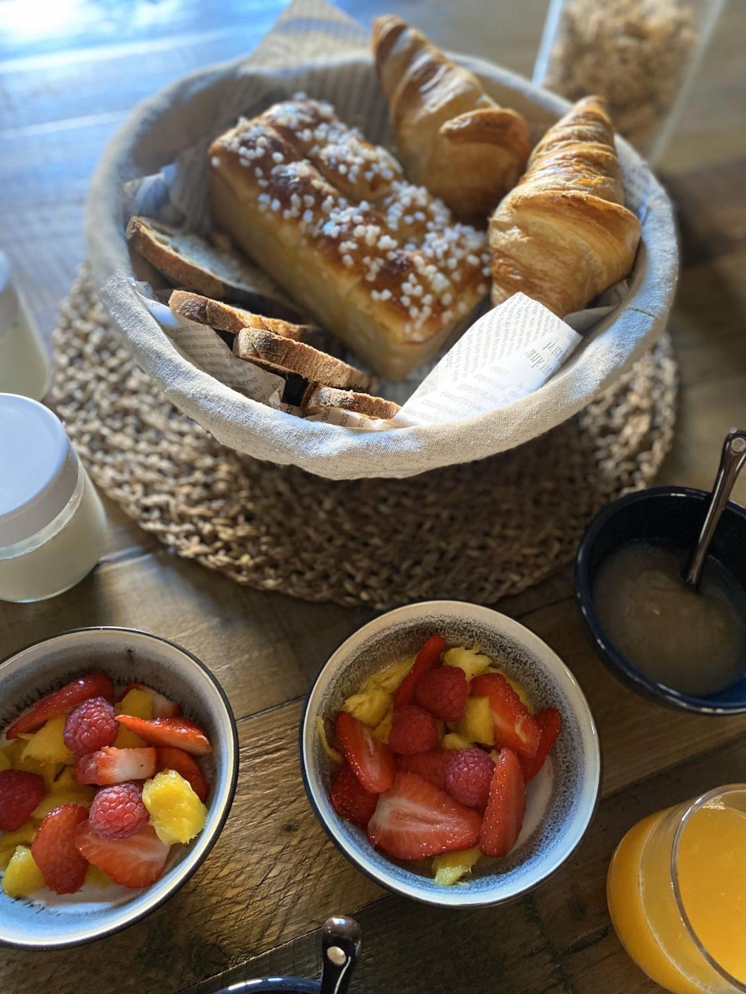 Bed and Breakfast La Dame Jeanne Fontanes  Экстерьер фото
